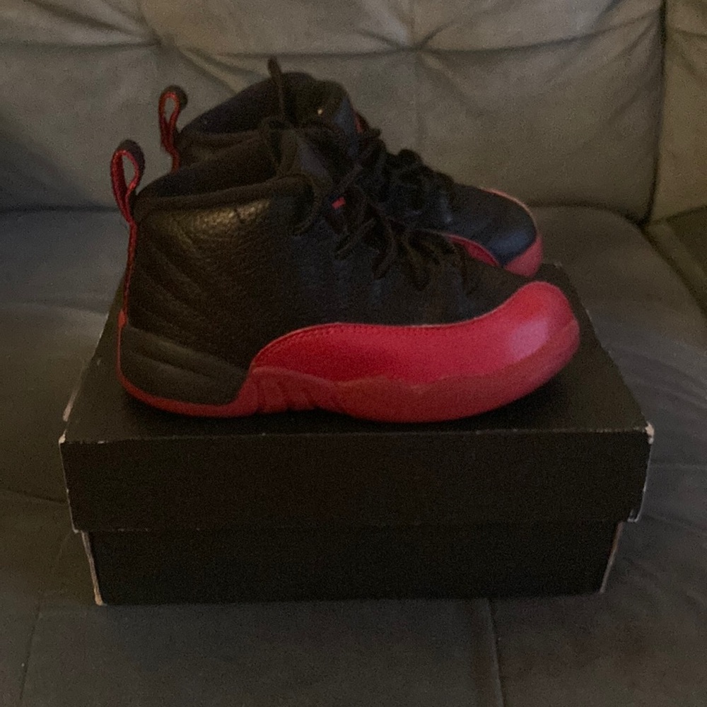 Jordan 12 “Flu Game” size 9c toddler